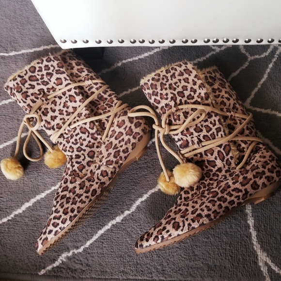 Animal Print/Leopard Print Fuzzy Kitten Heel Boots - Picture 3 of 6